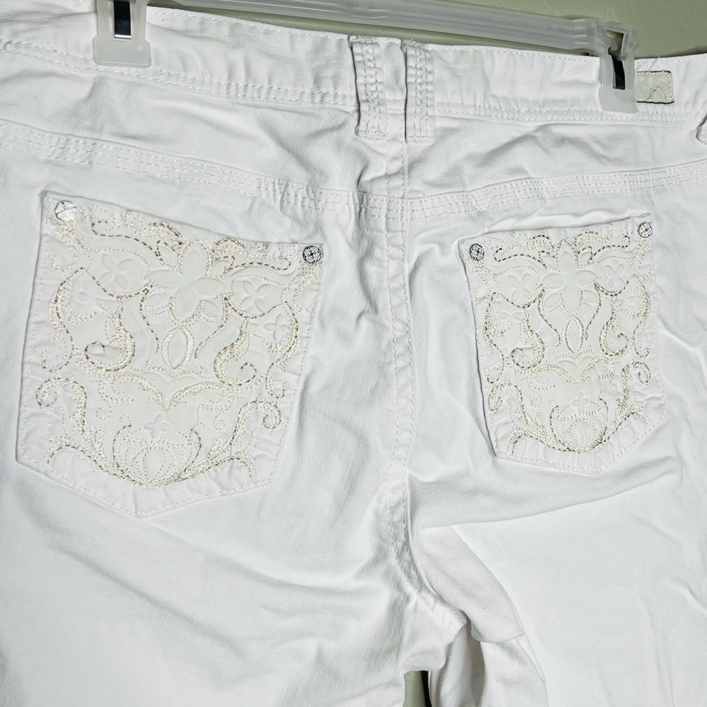 Series 31 Selena Short & Sexy Denim Jeans - Picture 4 of 7
